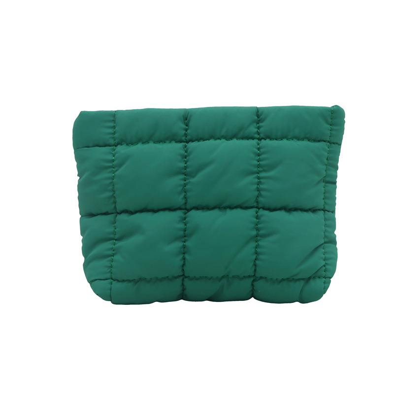 Bolso cosmético plisado de moda 2025 primavera nuevo estilo estilo occidental color caramelo pequeño bolso cuadrado femenino bolso casual coreano embrague