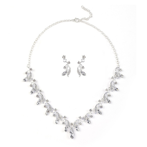 Korean Style Bridal Necklace and Earrings Set Crystal Gemstone Short Clavicle Chain Women's Two-piece Set Fashion Accessories Versatile