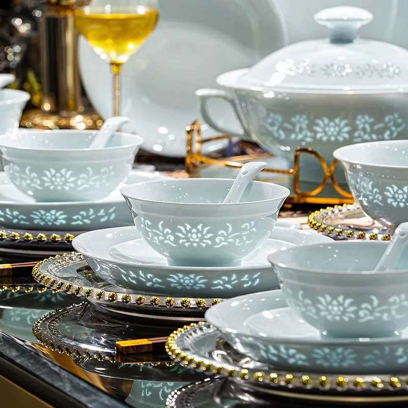 Набор фарфора в стиле целадона Linglong Freedom, Цзиндэчжэнь, комбинированный сервиз разной посуды с подглазурной росписью, дворцовый стиль, тарелки и палочки