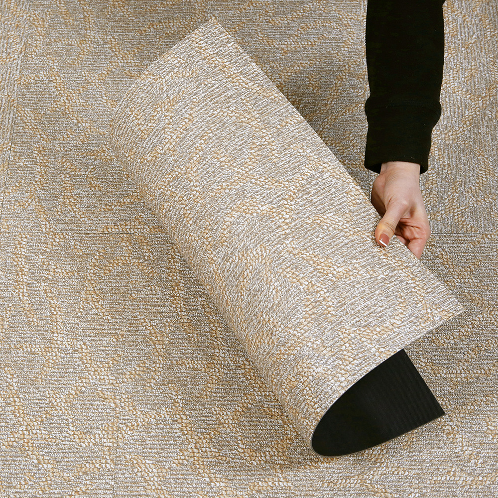 창고 폭발 카펫 패턴