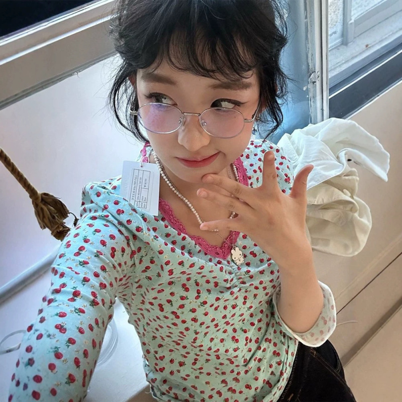 Mint Green Strawberry Print Slim-Fit T-Shirt for Summer, Women's Lace V-Neck Three-Quarter Sleeve Sweet Girl Style Top Faer*E