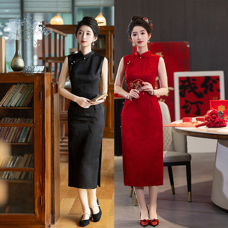 Bride's Red Chinese Engagement Dress dress Return Young Sleeveless Wedding High-grade Improved Cheongsam Toast Dress Bride's Red Chinese Engagement Dress dress Return Young Sleeveless Wedding High-grade Improved Cheongsam Toast Dress