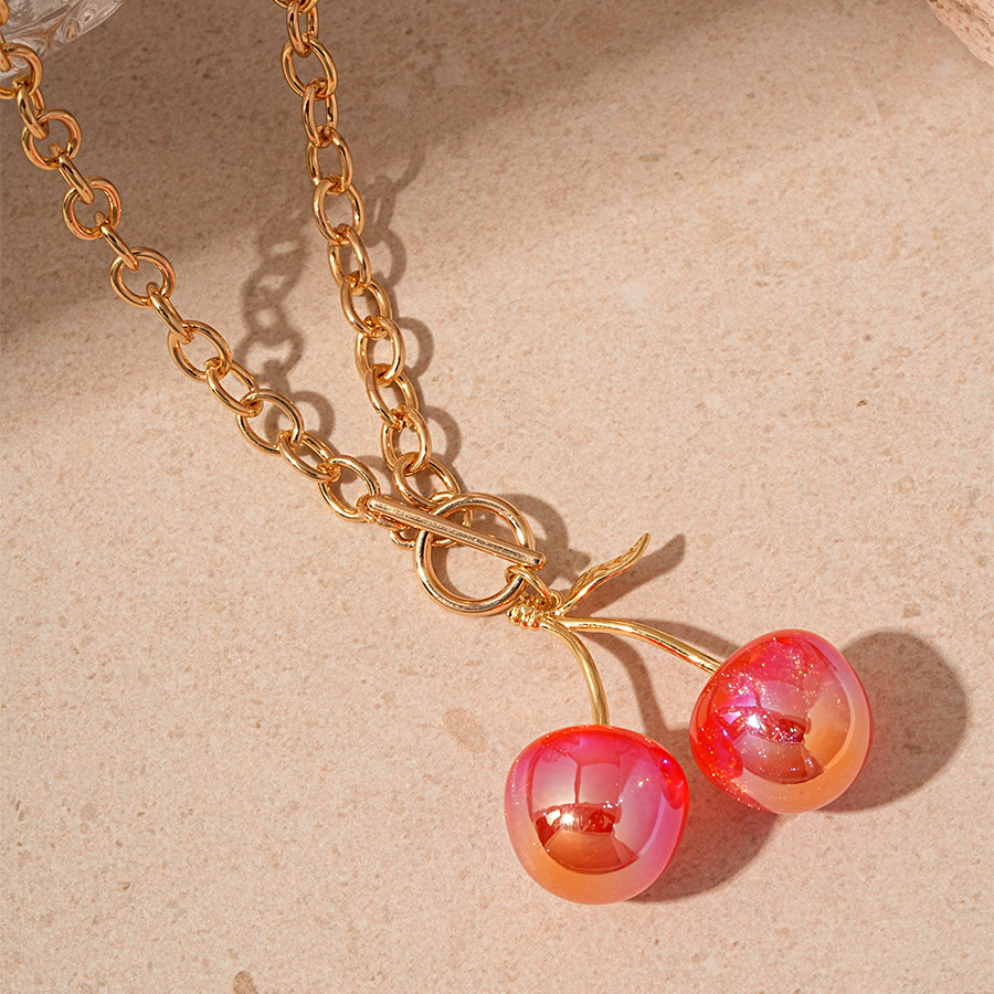 38g Weight Resin Pendant Material Sweet Cherry Alloy Resin O-shaped Necklace Pendant Necklaces Wholesale