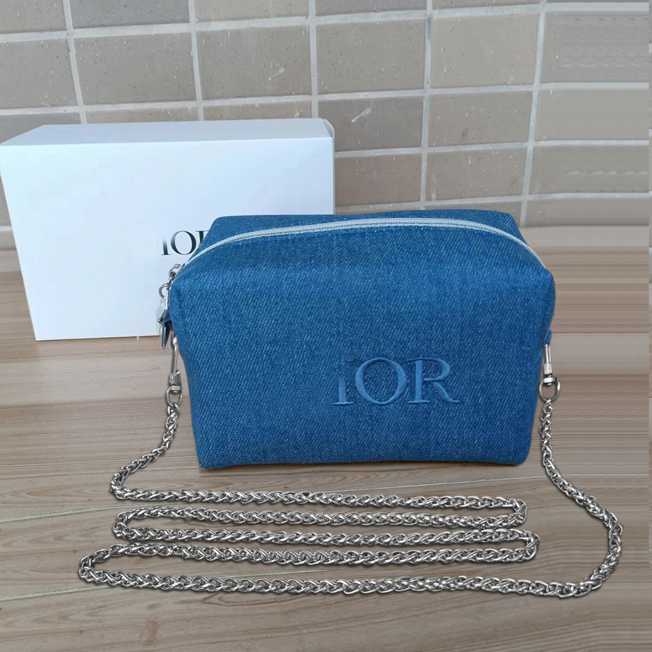 新品超希少デニム生地高级感ギフトポーチブルーホワイト化粧品収纳バッグ