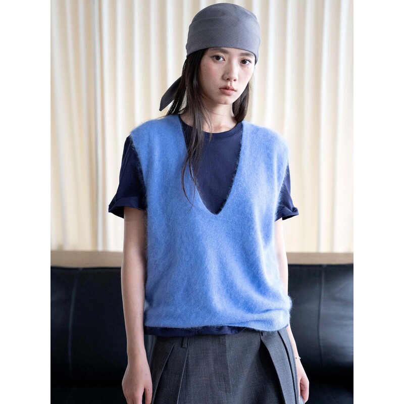 Loufu's new autumn Korean-style casual V-neck brushed cashmere vest is soft and skin-friendly, suitable for layering, for women