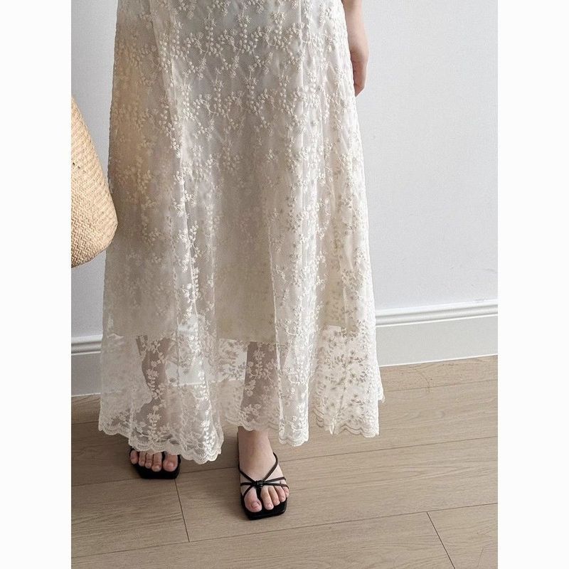 2025 フレンチスタイルの優しいレースサスペンダードレス新しい夏の刺繍花柄スリムで多用途なロングスカート|undefined