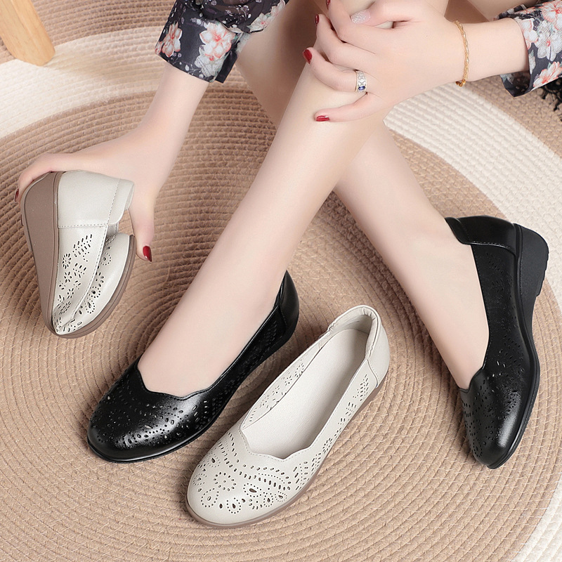Giày nữ đế xuồng platform da thật mũi tròn, quai hậu, gót 5 cm, kiểu xỏ lỗ thoáng khí — Be (lỗ)