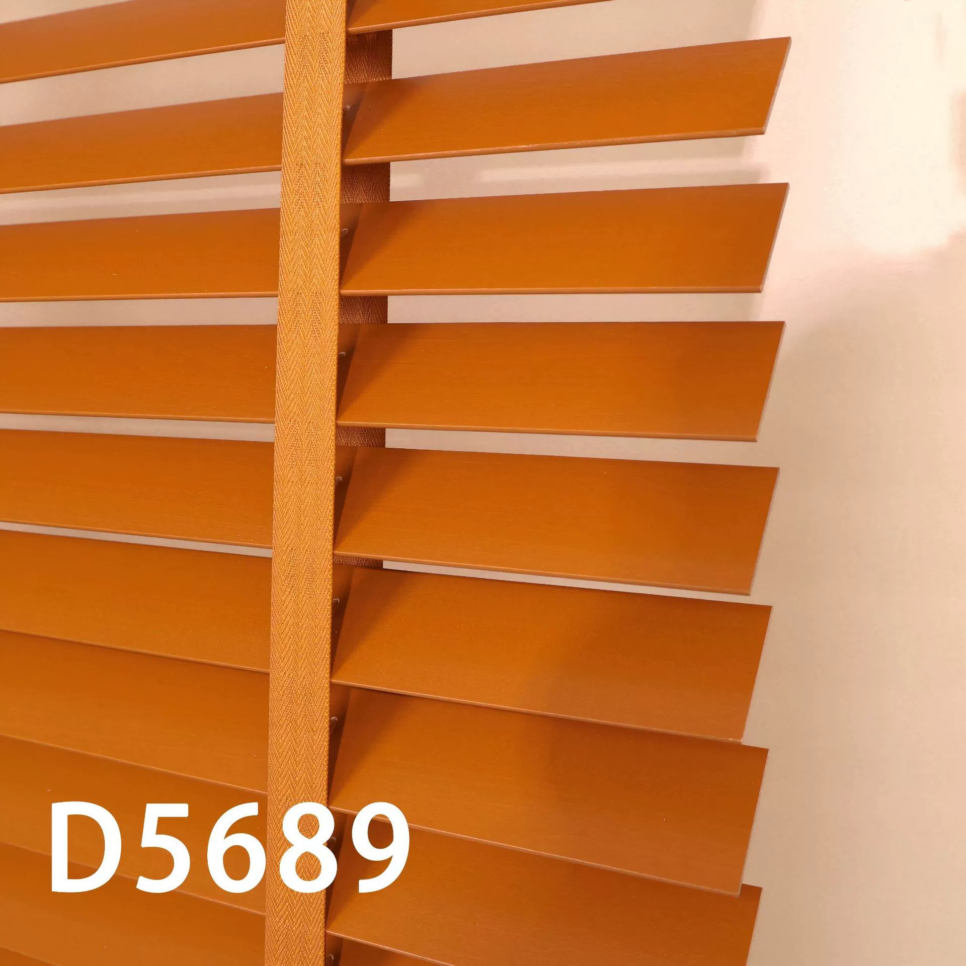 Basswood Solid Wood Blinds (Fugelin) — 5 cm Slats, Custom Width & Height