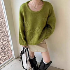 韩系慵懒风圆领刺绣针织上衣女秋冬新款休闲宽松显瘦减龄套头毛衣