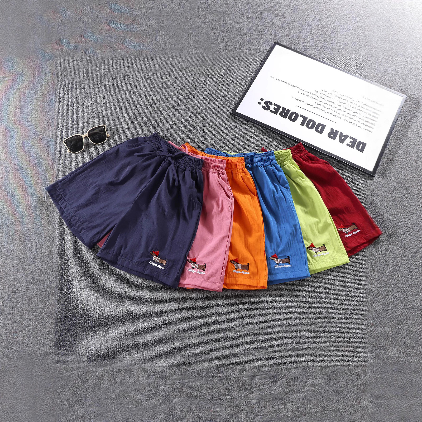 2025 New Summer Hot Selling Embroidered Dachshund Dog Dopamine Casual Versatile Cooling Shorts for Boys, Girls and Girls Beach Pants
