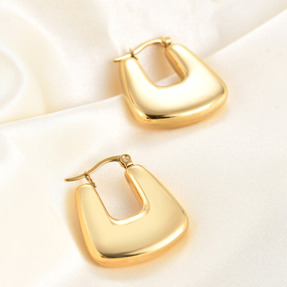 1 Pair Retro Solid Color Titanium Steel Earrings display picture 3