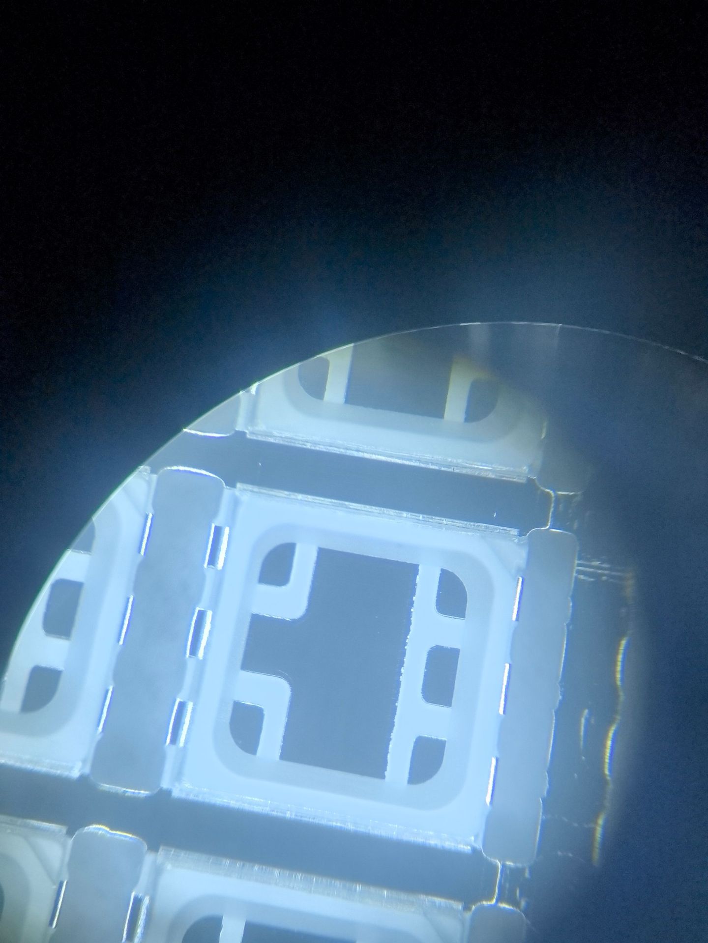 ３０３０RGB－５P正面３２