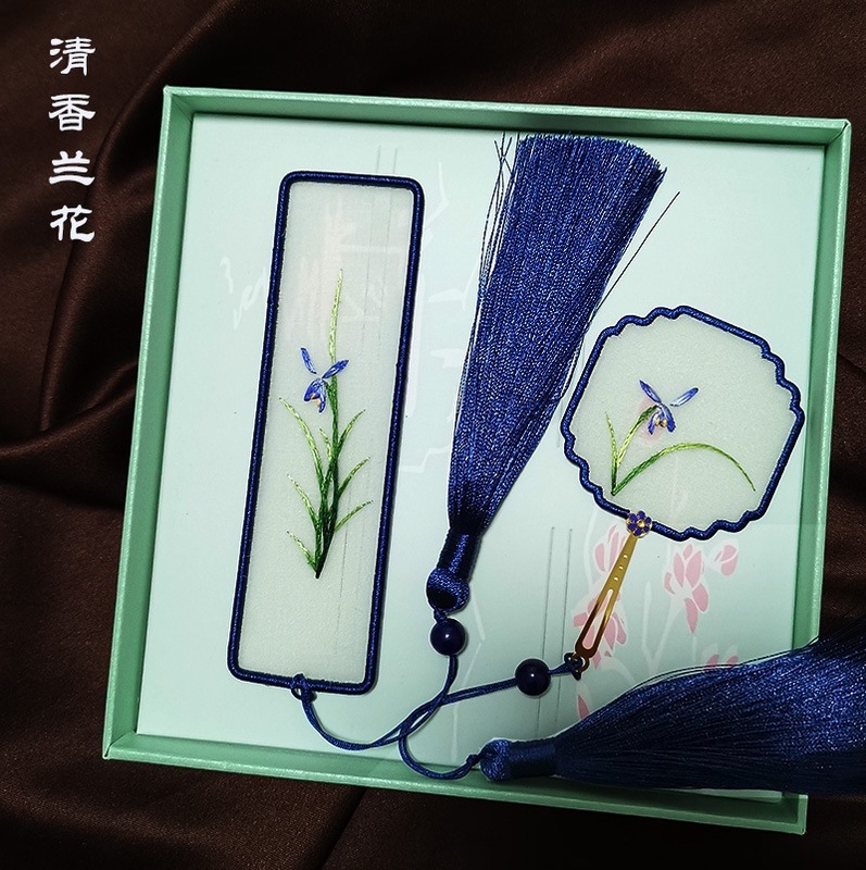 四川刺繍しおり2点セット、手刺繍ギフトボックス、文化的で創造的なギフトボックス、海外ギフトの特徴、シルクのお土産|undefined