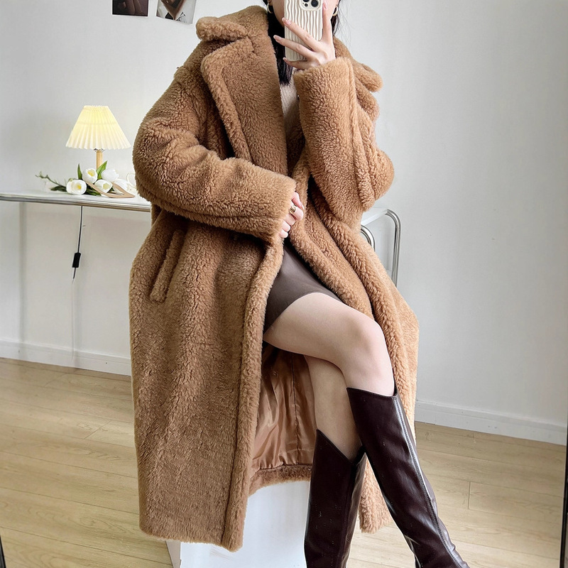 White Water Women's Warm Large Quilt Teddy Bear Stuffed Coat Women's Winter Warm and Environmentally Friendly Fur Long Jacket