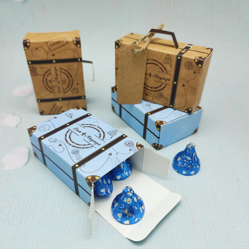 Cross-border mini suitcase candy box gift packaging box with jute rope tag baking packaging box