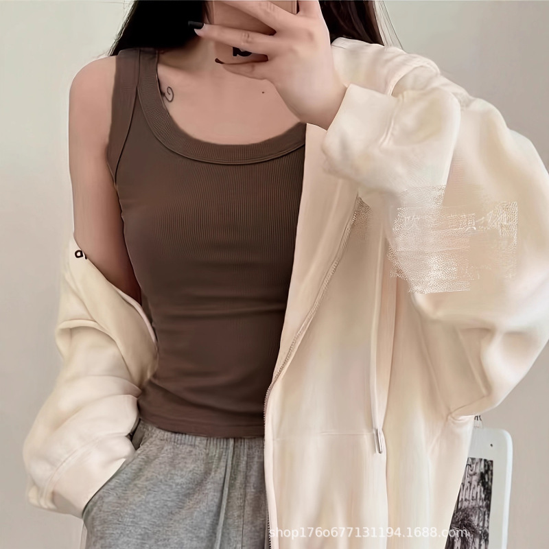 Trendy Camisole for Hot Girls, Stretchy and Lightweight Sleeveless Top, Breathable and Comfortable, Suitable for Layering