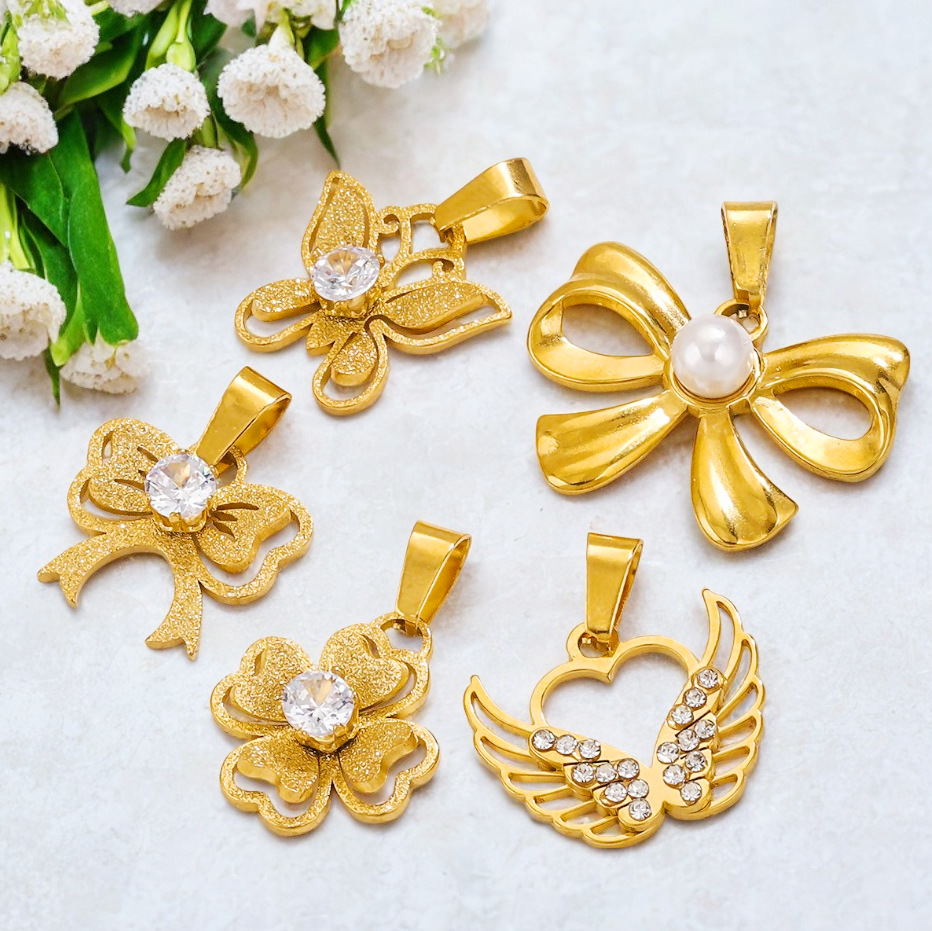 Europa y los Estados Unidos red collar de arco de acero inoxidable 18K oro chapado damas simple DIY es accesorios colgante