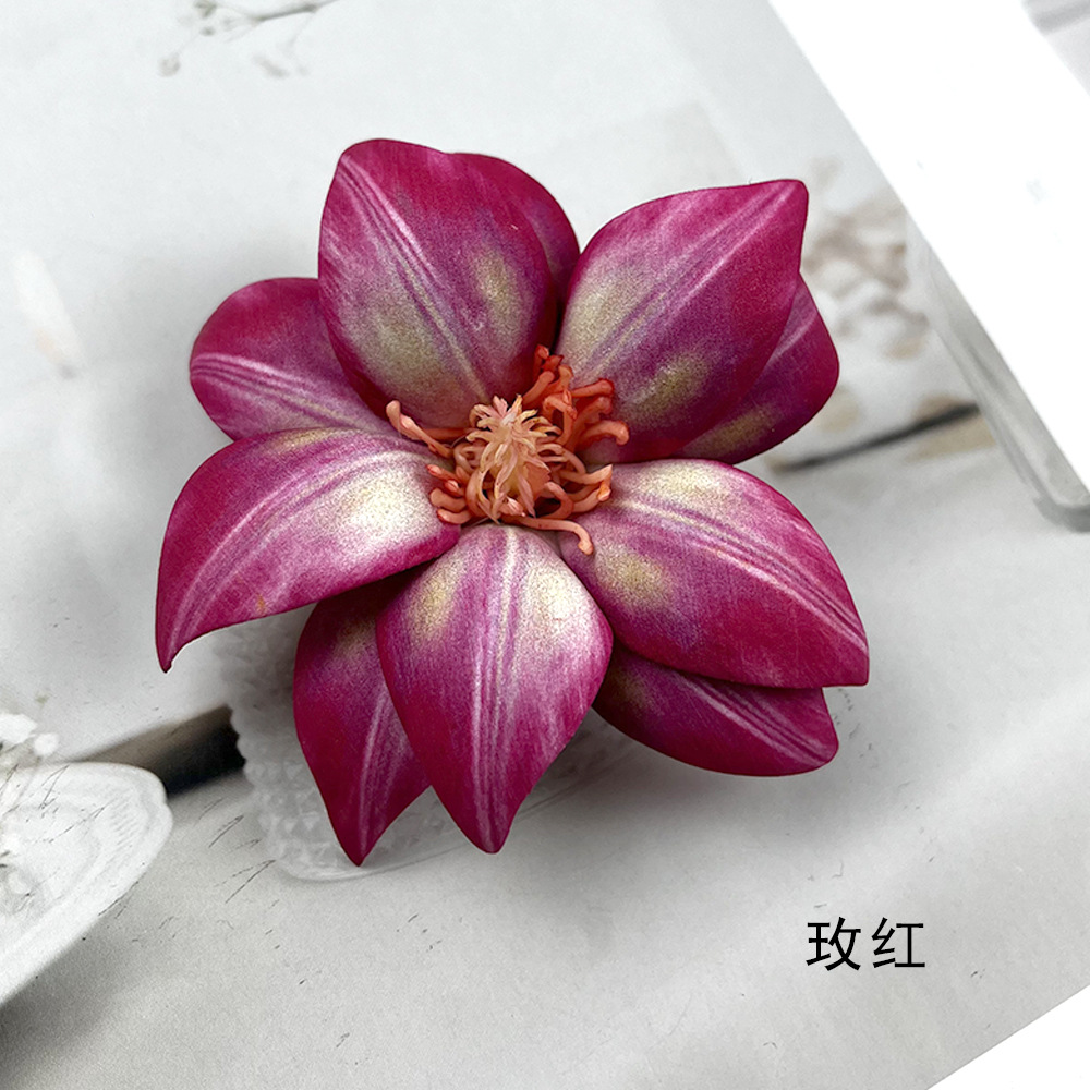Simulación de flores eva mano