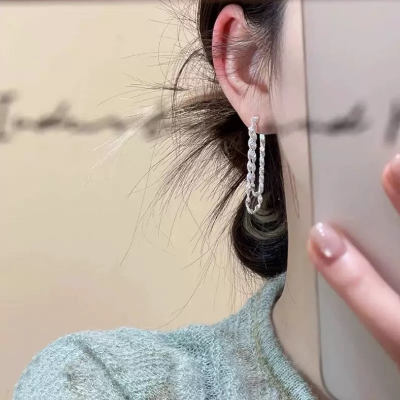 Pendientes de cadena de doble capa minimalistas de venta caliente, todos los partidos, pendientes de doble uso delanteros y traseros de longitud media, pendientes de nicho para mujer image 5