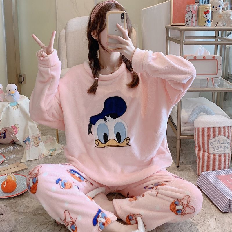 Franela al por mayor pijamas calientes mujeres otoño invierno bordado chaqueta de dibujos animados casuales pantalones de manga larga ropa para el hogar