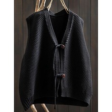 一件代发 春秋V领针织马甲女士外搭叠穿大码坎肩时髦宽松无袖毛衣
