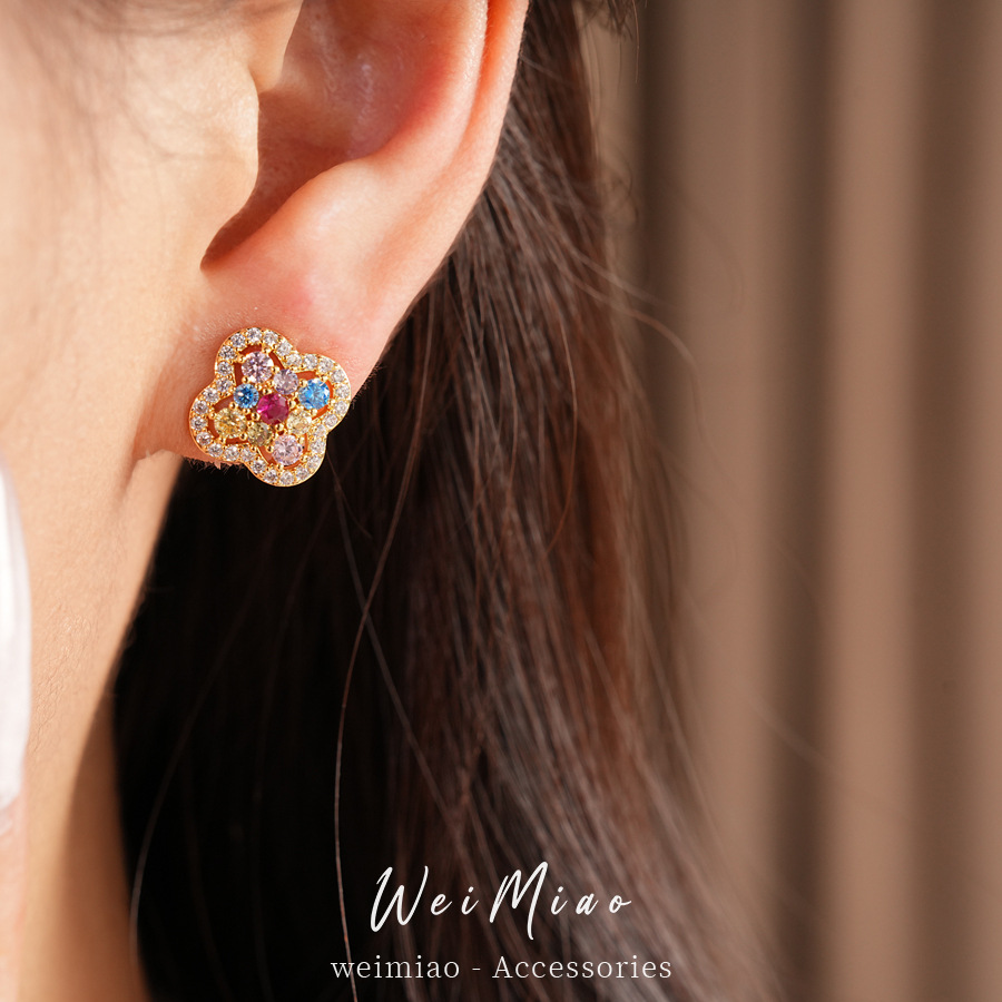 14k oro real chapado agujas de plata zircon flores de hierba afortunada pendientes de color temperamento pendientes de lujo ligero alta sensación pendientes image 5