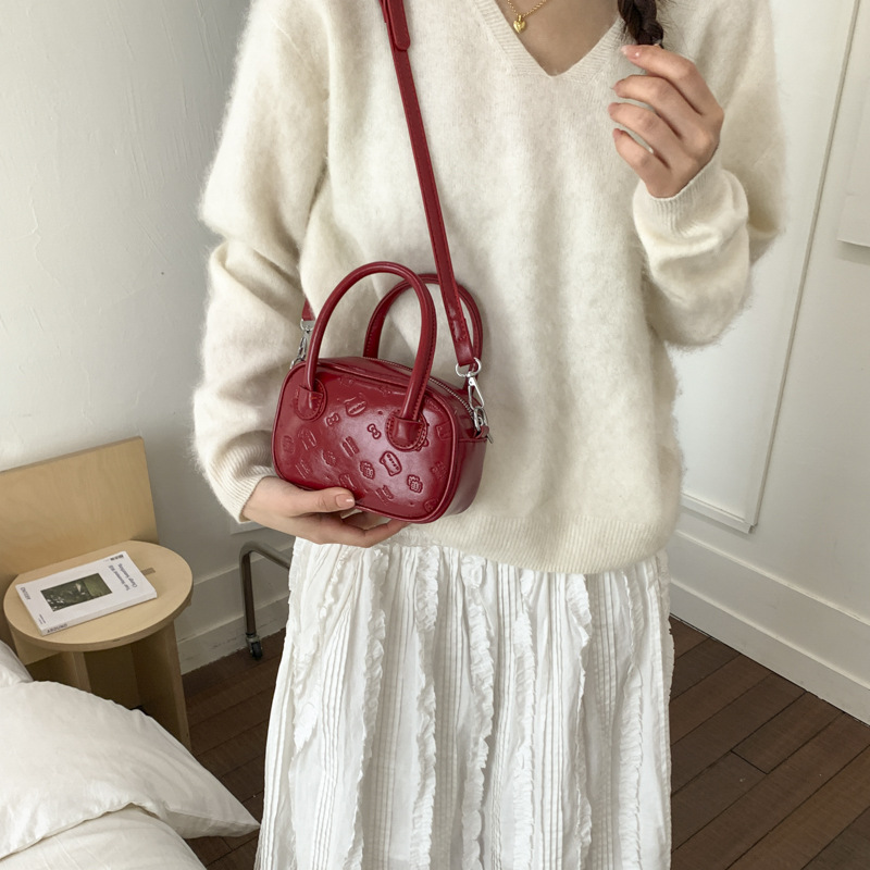 Bolsa de hombro de nicho de color sólido 2026 dama simple sensación diaria de viaje de moda coreana bolsa de tramo inclinada image 5