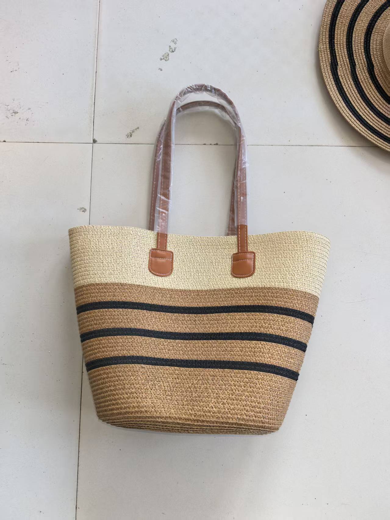 Bolso de paja con rayas y colores, bolso especial con sentido avanzado de desplazamiento, bolso de regalo práctico para vacaciones junto al mar, bolso de hombro femenino