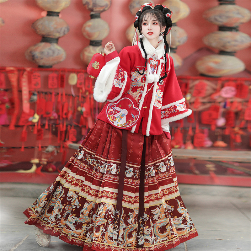 新款明制汉服女马面裙秋冬季日常古装汉元素超仙国风兔拜年服全套