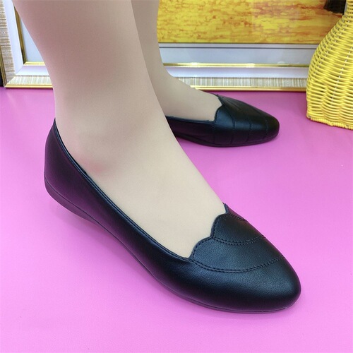Soft Leather Single Shoes for Women  Spring and Autumn New Women's Shoes with Soft Sole and Pointed Flat Heads, Mother Shoes for Middle-Aged and Elderly Women