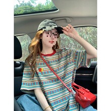 300斤大码彩色条纹短袖T恤女夏季韩系胖MM减龄设计感小众遮肉上衣