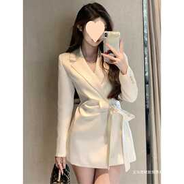 2026新款春装绑带西装中长款外套女设计感小个子收腰西服连衣裙潮