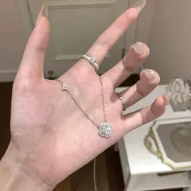 项链;戒指;耳钉