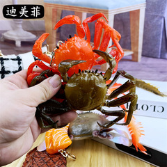 カニの模型をシミュレーションして、カニの海鮮食材の食べ物と映画のシーンを撮影して、ペンダントを飾った