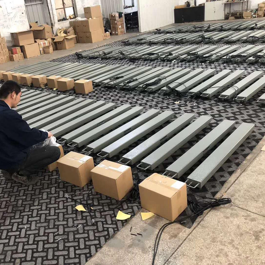 带轮子移动条形电子秤 1-3吨条型平台秤 便携式棒棒秤可定制尺寸