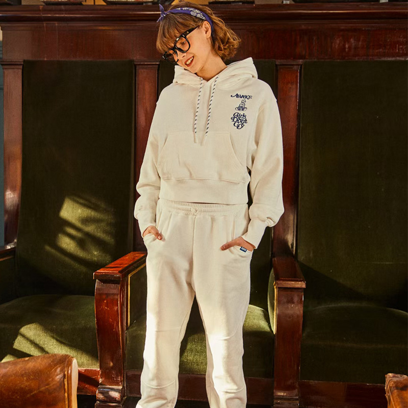 aimeewq 2021春季都市休閑歐美寬松小款刺繡帽衫連帽衛衣女