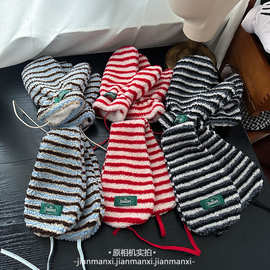 韩系软糯毛绒绒条纹挂脖连指手套少女冬季保暖可爱绑带耳罩套装