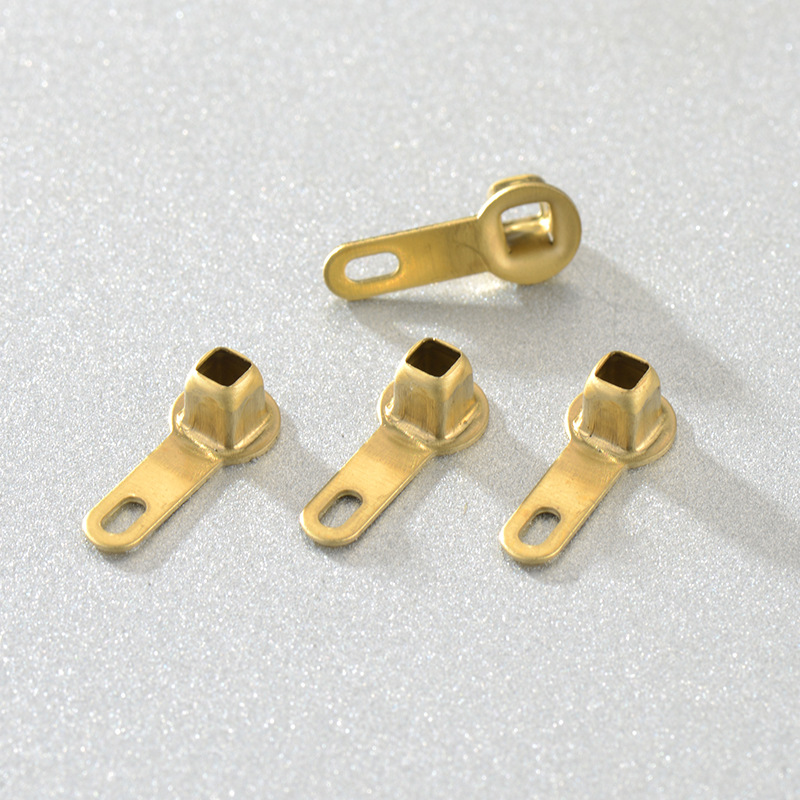 厂家定做精密微型配件冲压加工五金件纯铜碳刷贴端盖冲压