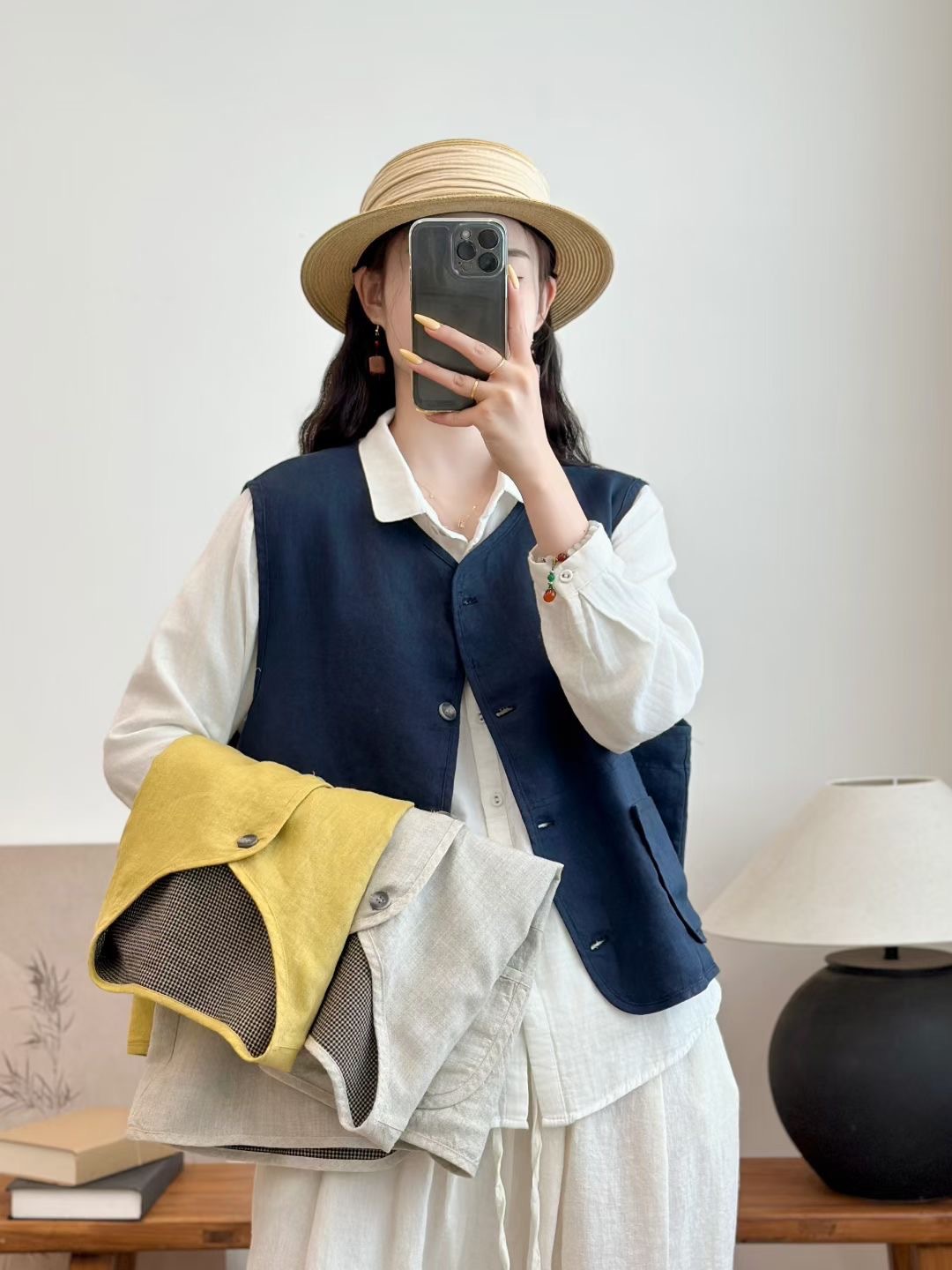 2025 otoño nuevo estilo de mujer dos lados chaleco de lino estilo nacional retro camiseta de cuello en V de moda retro chaqueta mujer image 4