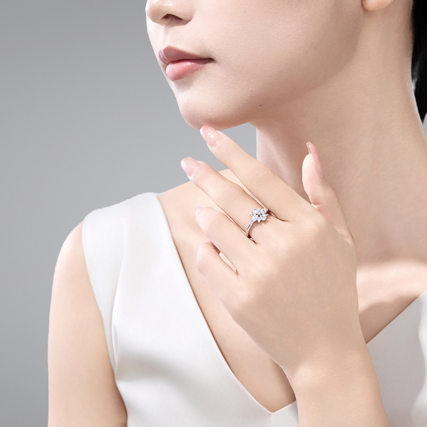 Xuping temperamento elegante anillo de flor simple incrustado zircon anillo de aleación de cobre nicho diseño dulce joyería