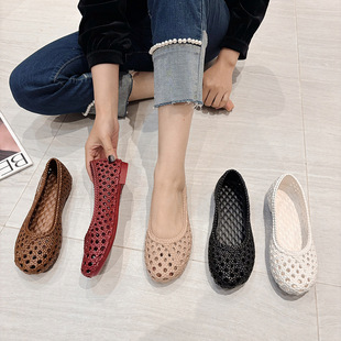 Sandals Women's 2024 Summer New Outfit Fashion Hollow Hole Shoes for Work Soft Sole Comfortable Plastic Flat Shoes