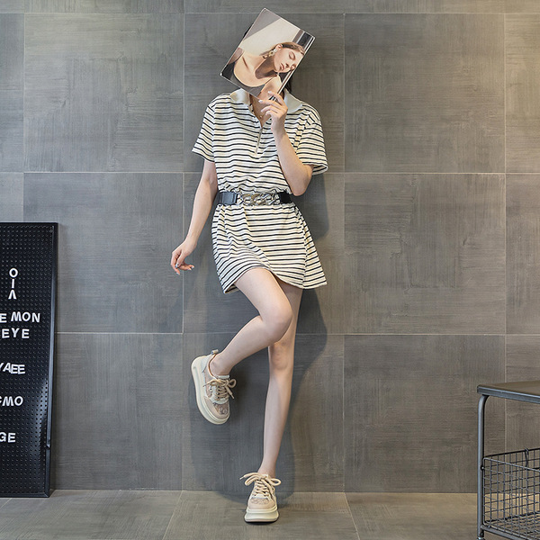 Fashionable mesh breathable sports sneakers for leisure