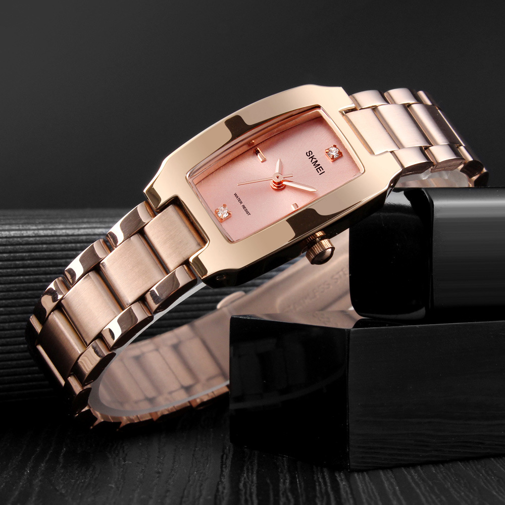 Momento de venta transfronteriza caliente cuadrada relojes de acero correa de acero de moda relojes de cuarzo relojes de mujer mayoristas spot