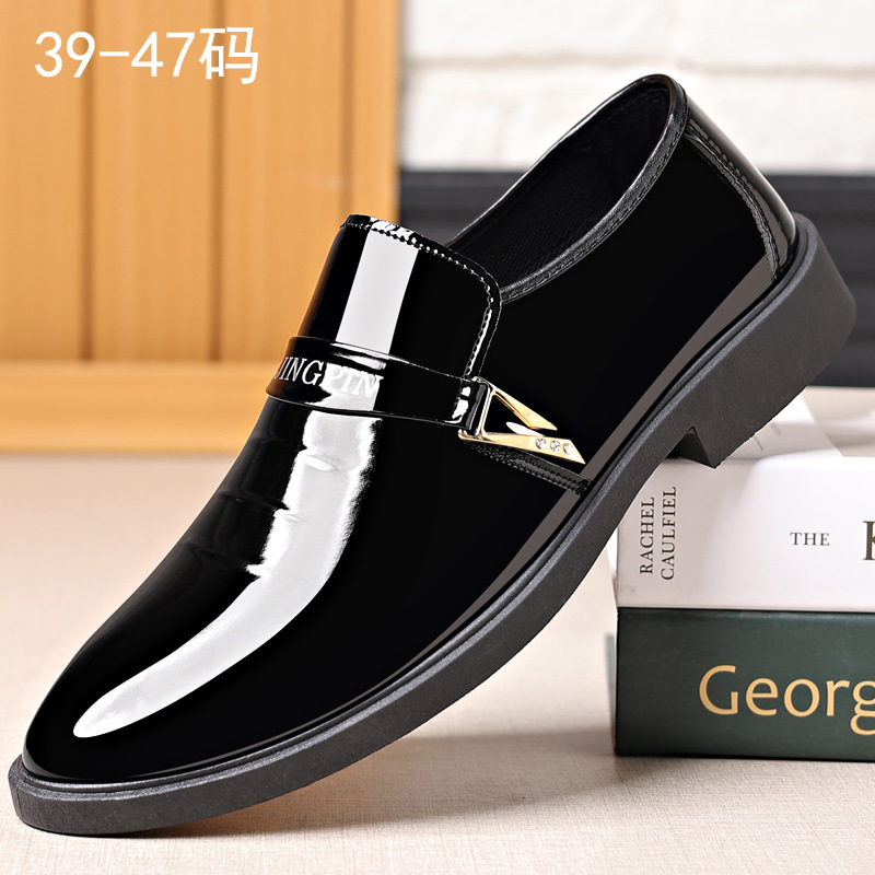 Zapatos de cuero esmaltado de hombre de tamaño grande transfronterizo tendencia de ropa de negocios coreana de estilo británico zapatos de hombre de punta zapatos individuales