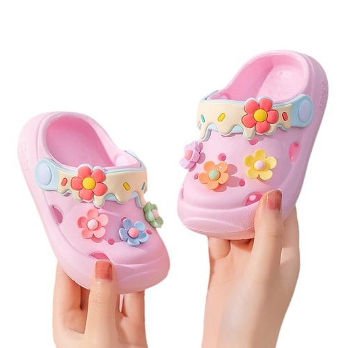 Children's Flower Hole Shoes for Girls, 2024 Summer New Model, Eva Outer Wear Soft Sole Anti-Slip Baby Head Covering Cool Slippers