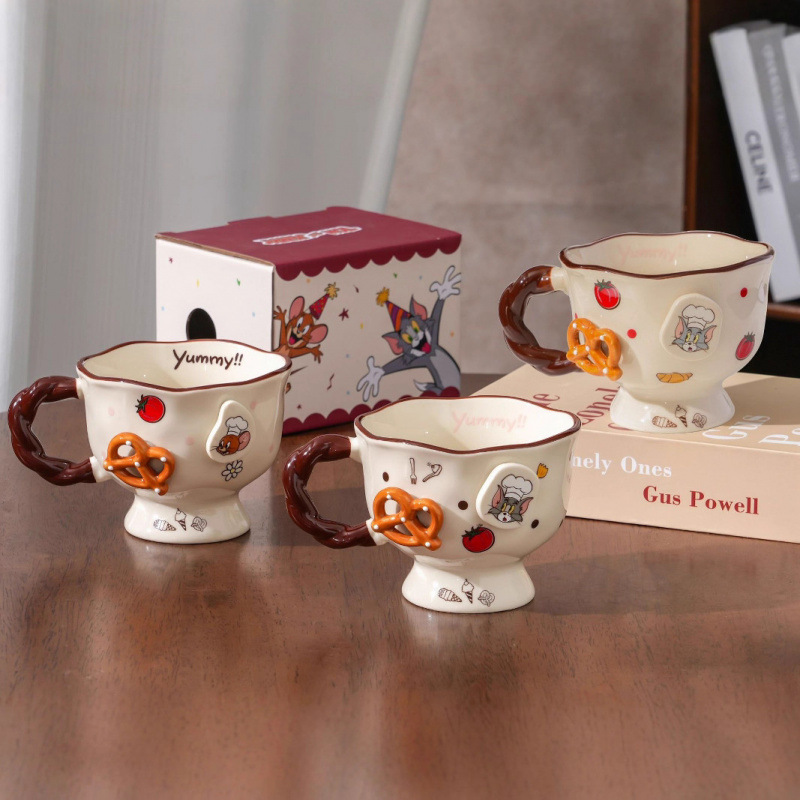 Gato y ratón tazas nuevas tazas de agua de cerámica de niñas tazas de café de estudiantes caseros regalos de temporada escolar
