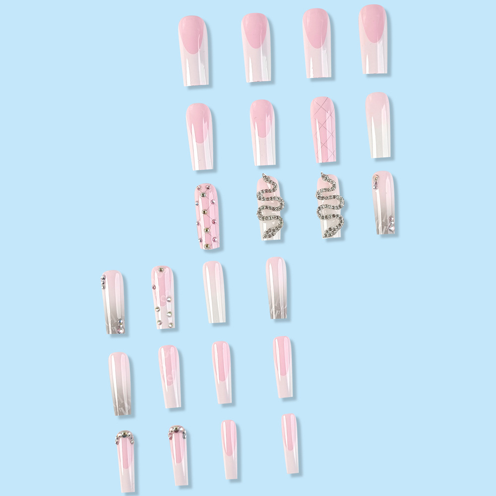Comercio extranjero más vendido perforación tubo de agua piezas de uñas 3D dulce y fresco viento desgaste de uñas 24 piezas de parche de manicura exquisita