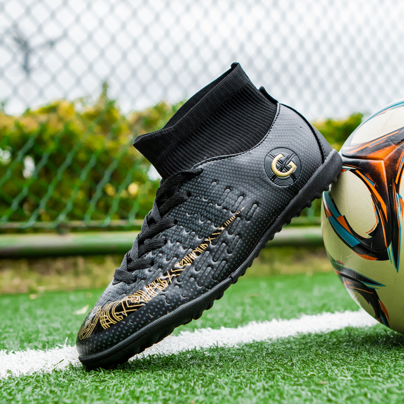 검은색 짧은 손톱