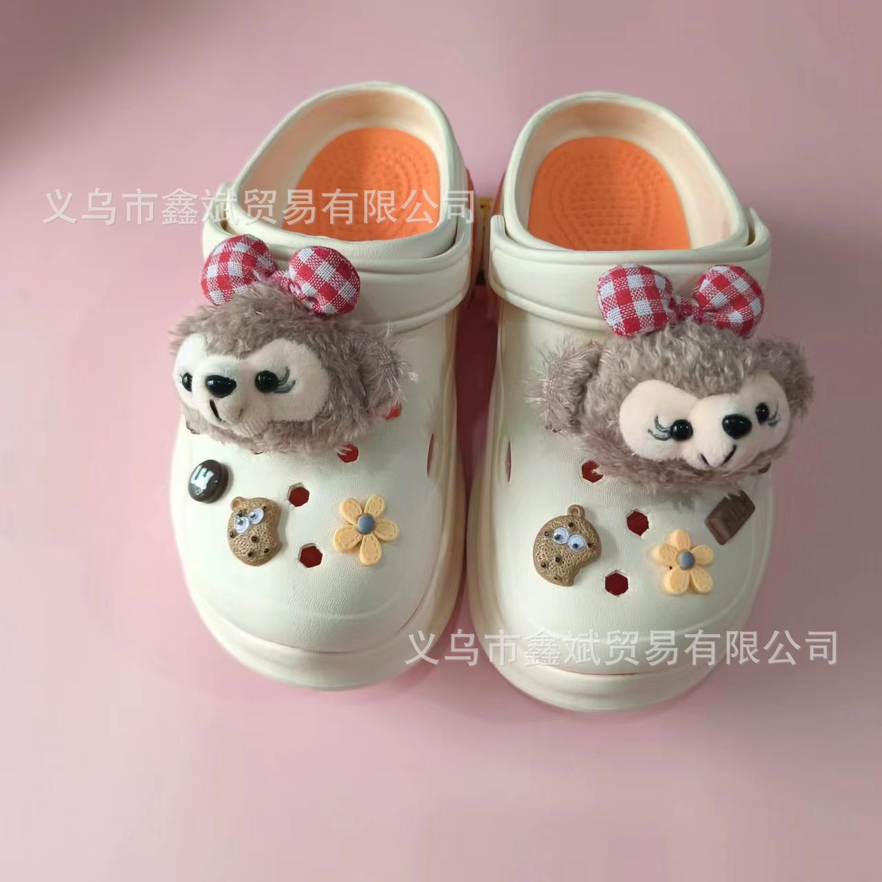 Muñeca de dibujos animados felpa estrella Delu agujero zapatos accesorios piel bola creativa nuevos zapatos decorativos hebilla agujero zapatos Accesorios