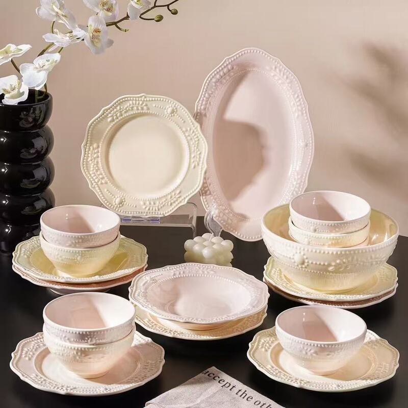 French Embossed Bowl and Plate Set for Home New Ceramic Tableware Light Luxury High-End Ceramic Bowl Lace Plate